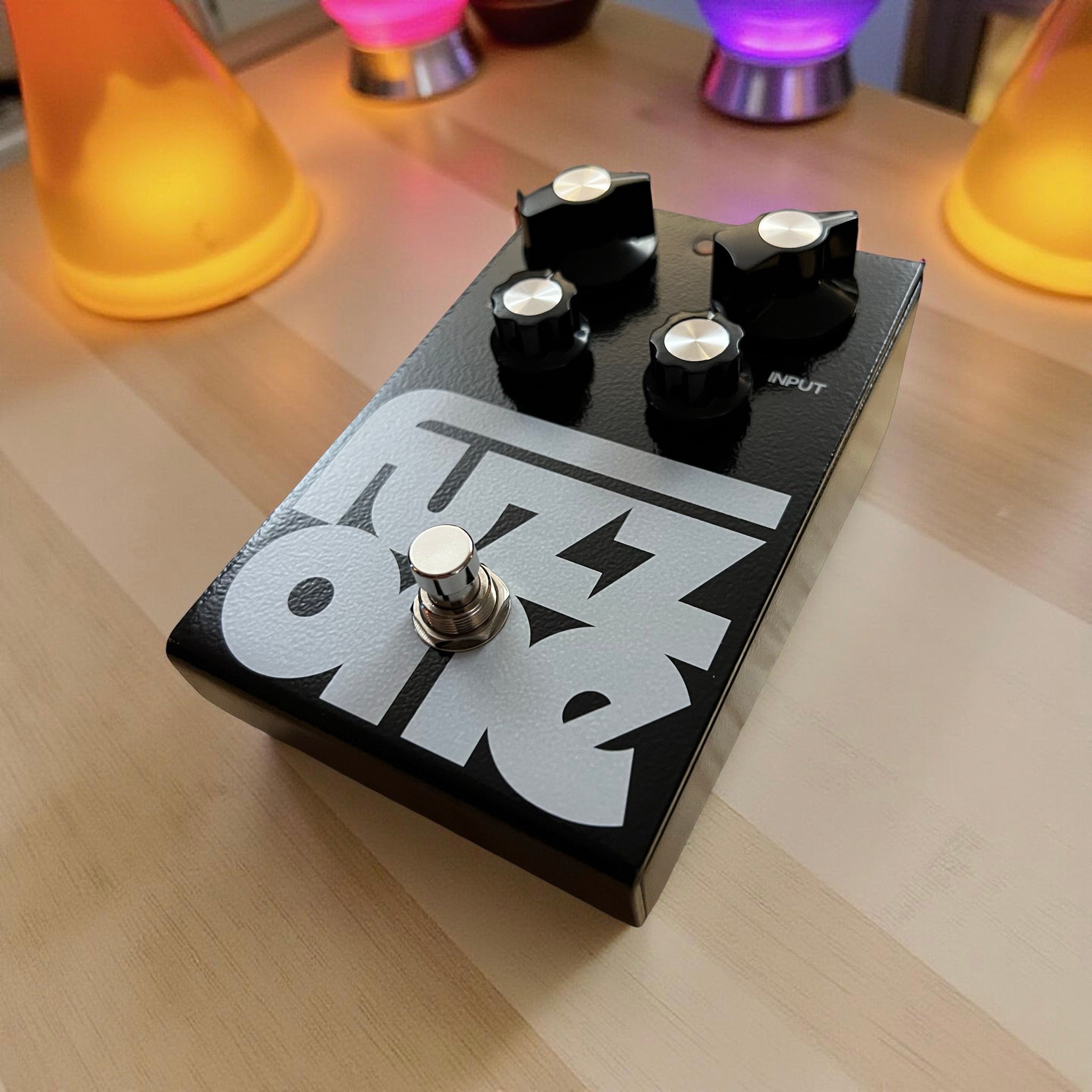 FUZZ ONE – Mayasonic Pedals